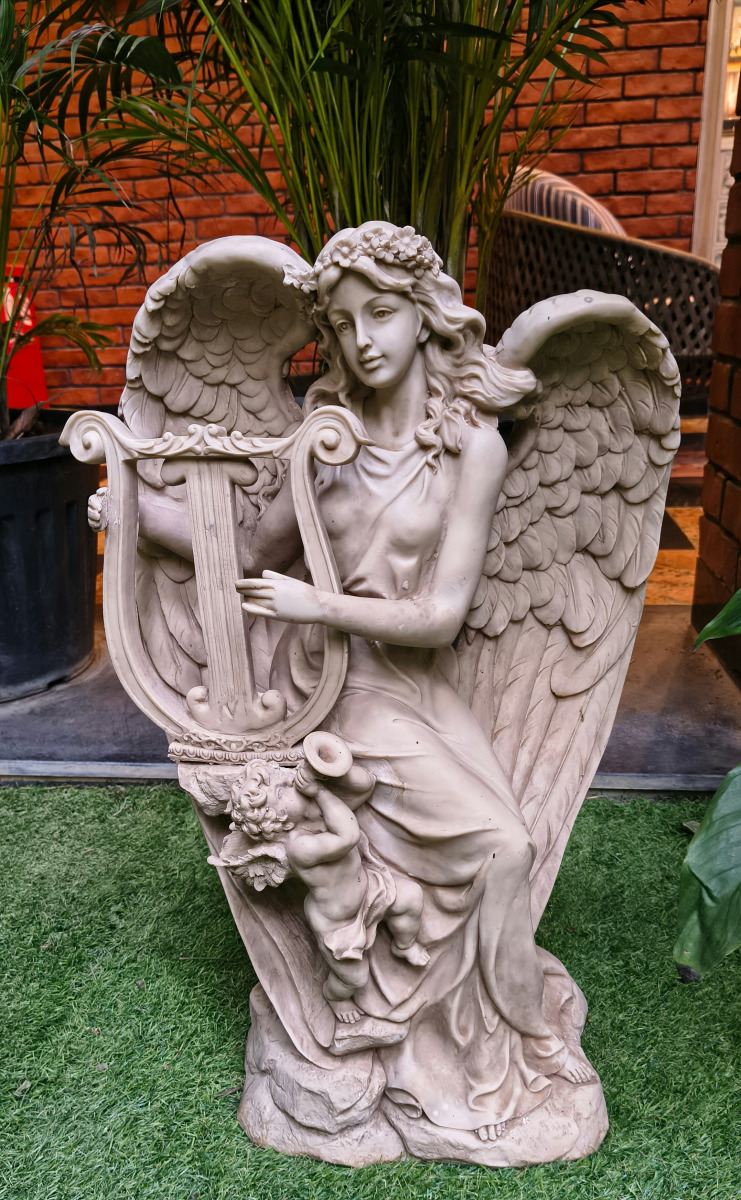 Lost angel statue in Gandhidham - Track And Claim